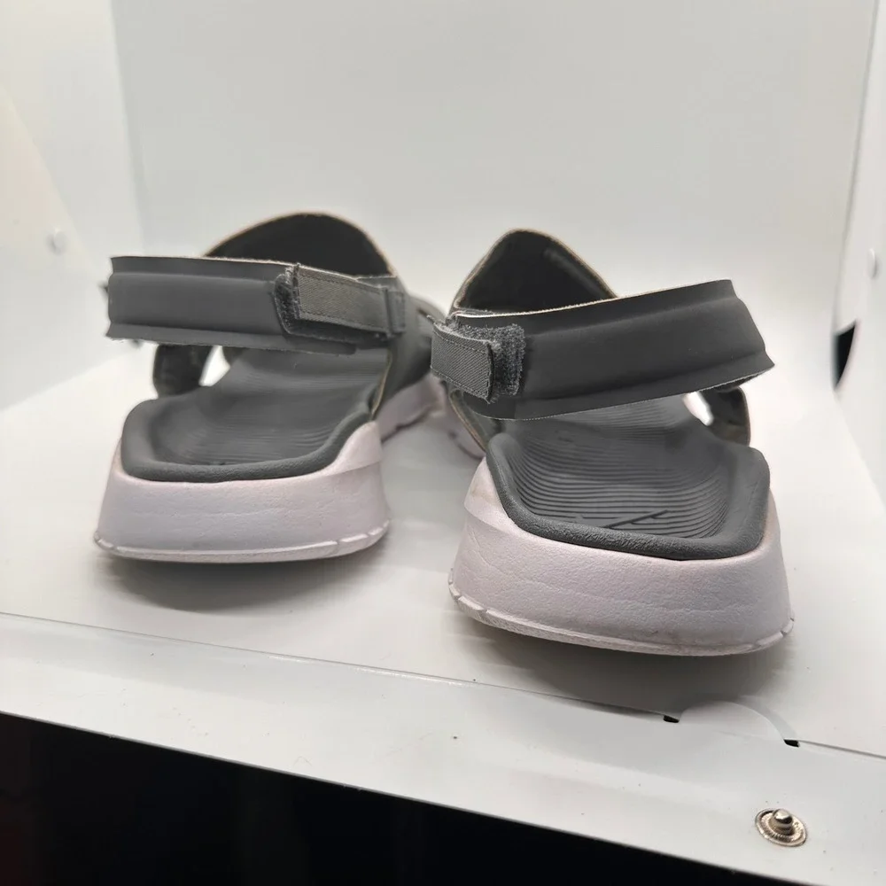 Nike‎ Women's Sandals Size 10 Gray White Athleisure Comfort Slides Casual Shoes